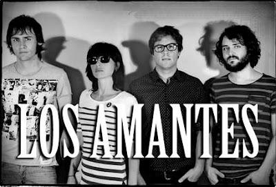 LOS AMANTES en directo presentando