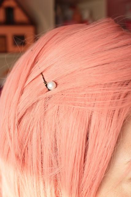 DIY - Inspiración Chanel 2012 - Horquilla de pelo con perlas