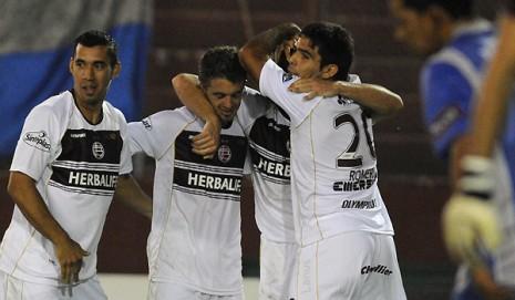 LanusEmelec Resumen de la Libertadores: Boca y Lanús se acomodaron