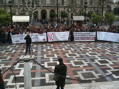 #PeriodistasSE17M, una cobertura en doce tuits #PeriodistasSE17M, una cobertura en doce tuits