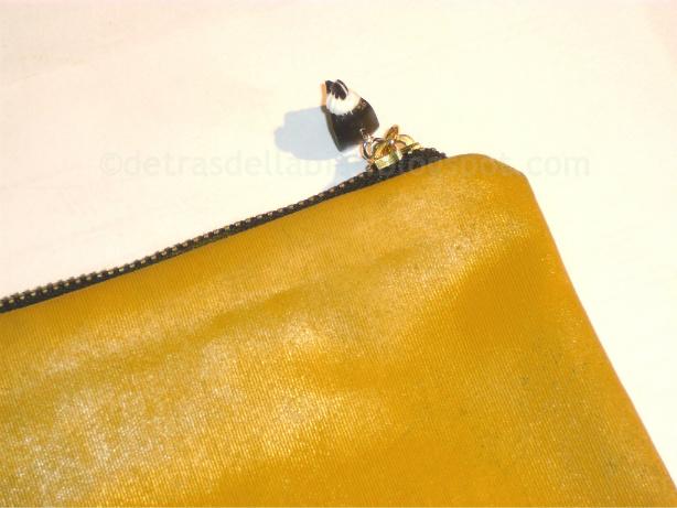 DIY: Clutch Black & Mustard