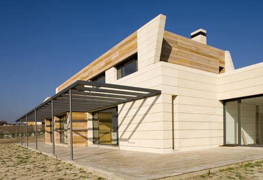 A-cero Projects A-cero presenta la reforma de una vivienda unifamiliar en una urbanización madrileña