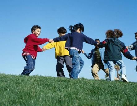 ninos_jugando ninos jugando Cualquier tipo de ejercicio beneficia la salud cardiovascular de los niños