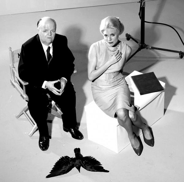 Toby Jones y Sienna Miller como Alfred Hitchcock y Tippi Hedren