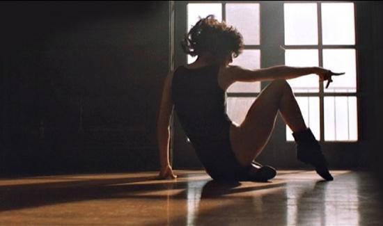 Recordando algunas escenas antológicas: Jennifer Beals dando todo al final de Flashdance