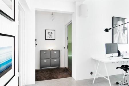 Cocina industrial y suelo de cemento suelo de cemento sofá fritz hansen sillas 7 arne jacobsen silla panton negro muebles de diseño danés de los 50 muebles de diseño mesa fritz hansen lámparas floss diseño lámparas de diseño lámpara foco de cine decoración estilo nórdico electrodomésticos de acero inoxidable diván barcelona decoración de interiores cocina industrial cocina acero inoxidable artículos de diseño danés stelton arne jacobsen