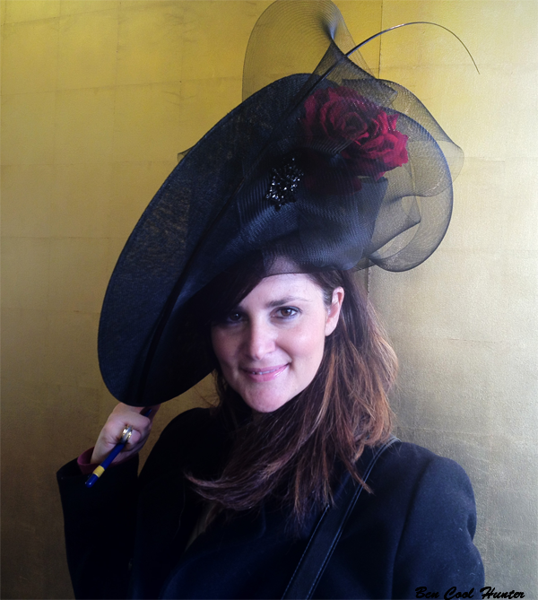 philip-treacy-tocado-negro-rosa philip-treacy-tocado-negro-rosa