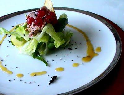 Ensalada con virutas de foie y manzanas