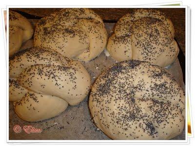 Nudos con semillas de amapola