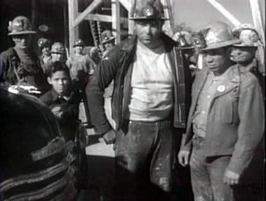 Un muerto que no para de nacer Un muerto que no para de nacer