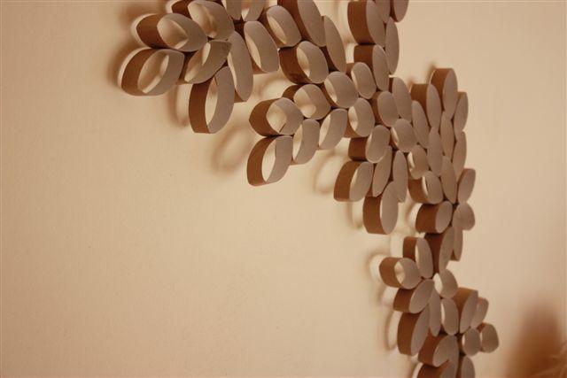 Idea decorativa: Decora tu pared con el cartón del papel higiénico