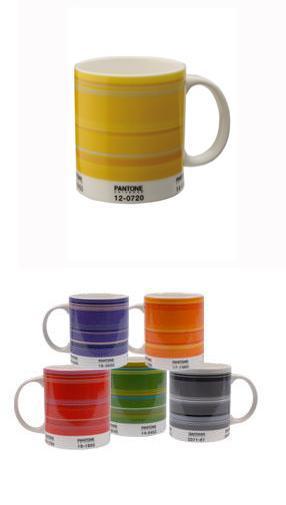 Artículos pantone: cajas, tazas, bolsos, cuadernos, monederos, imanes, camisetas...