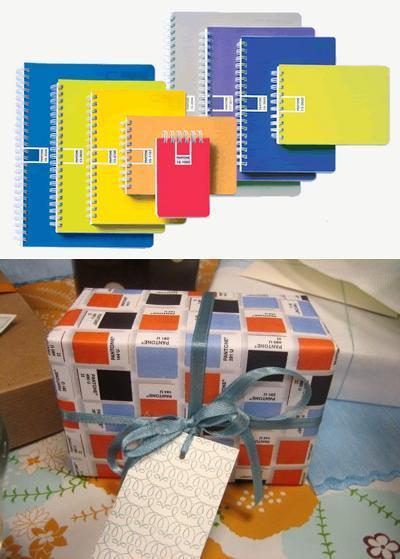 Artículos pantone: cajas, tazas, bolsos, cuadernos, monederos, imanes, camisetas...