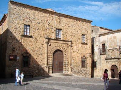 CÁCERES, TODO ENCANTO. CÁCERES CAPITAL CULTURAL 2016