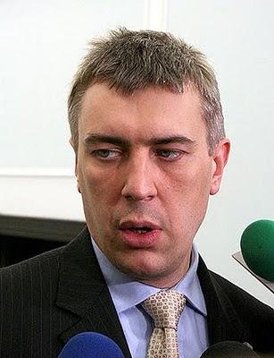 Todavía hoy, levantar la voz para hablar de la homosexual...