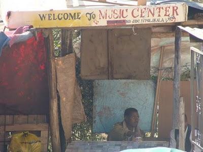 Escenas cotidianas (V) Escenas cotidianas (V)