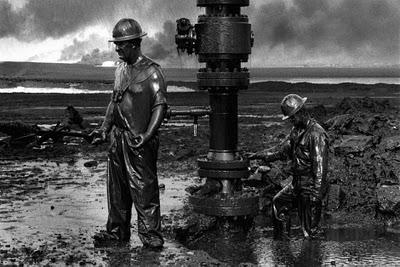 Hombres de petroleo