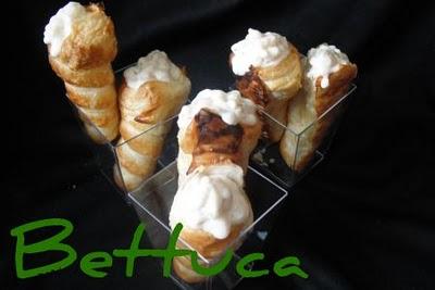 CUCURUCHOS RELLENOS DE ARROZ CON LECHE