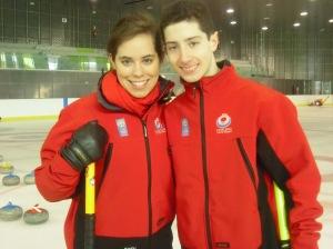 Dos españoles de 15 y 17 años, sin complejos ante el Mundial de Curling de Dobles Mixtos