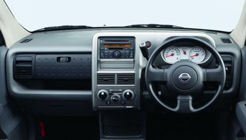 Nissan Cube. ¡La simetría no mola!