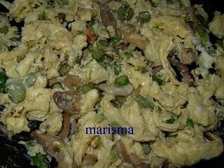 Revuelto de setas, trigueros y ajetes