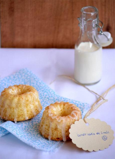 mini bundt cake de limón