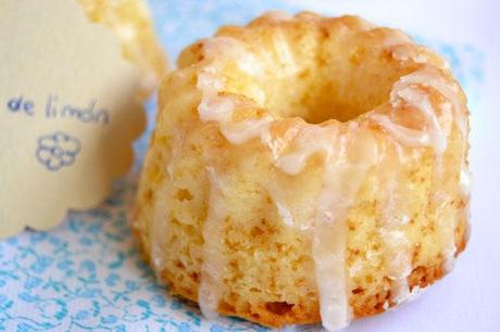 mini bundt cake de limón