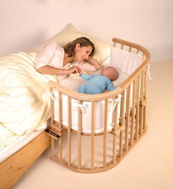 Según un estudio bebés deberian dormir en su cuna y boca arriba