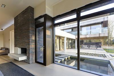 CASA MINIMALISTA EN EL BOSQUE