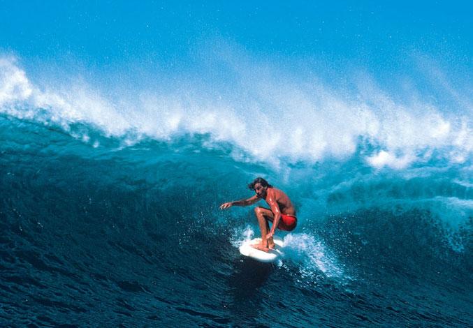 El legendario surfista Michael Peterson muere de un ataque al corazón