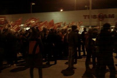 La noche de huelga en 140 caracteres de @sevillareport