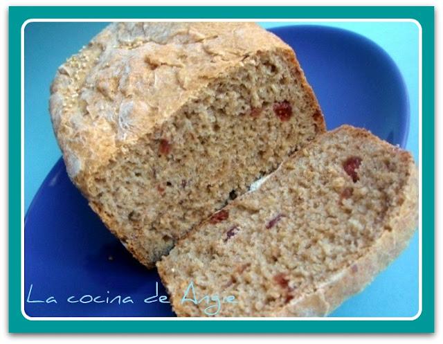 PAN DE ARÁNDANOS Y SÉSAMO