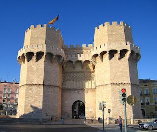Las Torres de Serranos, las puertas de Valencia mirando al Túria
