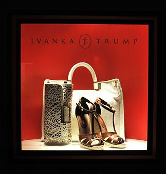 Ivanka Trump presentó su colección de ropa y complementos en Nueva York