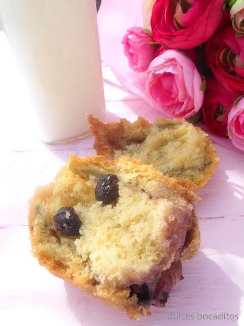 MUFFINS DE FRUTOS ROJOS