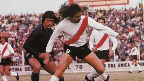 Goles Deluxe Retro: el taco de Leopoldo Luque