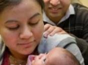 Implantan marcapasos bebé acabada nacer