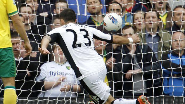Dempsey da la victoria al Fulham en Craven Cottage