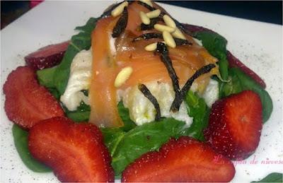 Ensalada de espinacas con bacalao y fresón