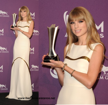Taylor Swift, espléndida en J. Mendel, premiada en los ACM Awards