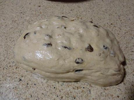 Pan de nueces, pasas y canela