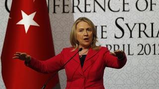 Clinton: EE.UU. mantendrá financiamiento a grupos armados y terroristas en Siria