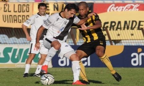 Fútbol uruguayo: Defensor Sporting venció a Liverpool y se acercó a la punta