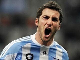 Higuaín interesa al Málaga