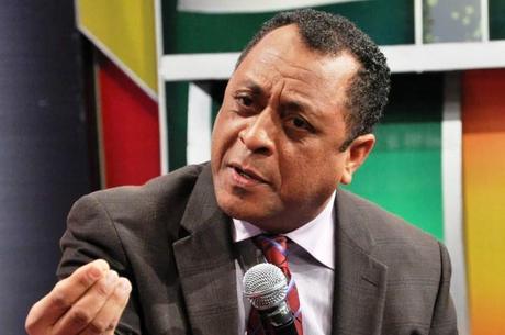 GUERRA POR UNA JEEPETA ?