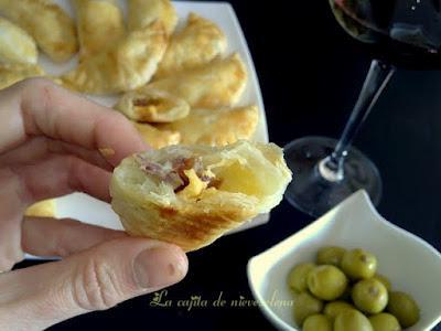 Empanadillas de queso y jamón ibérico horneadas