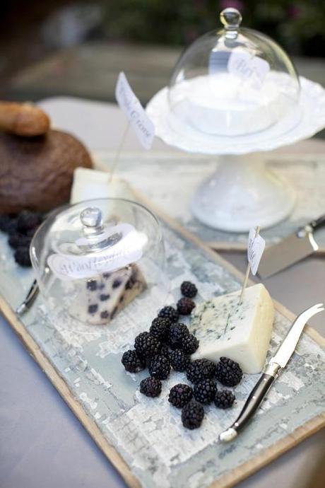 Camembert... brie... manchego... ¡Vivan los quesos! Camembert... brie... manchego... ¡Vivan los quesos!