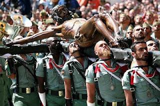 Semana Santa y turismo de masas