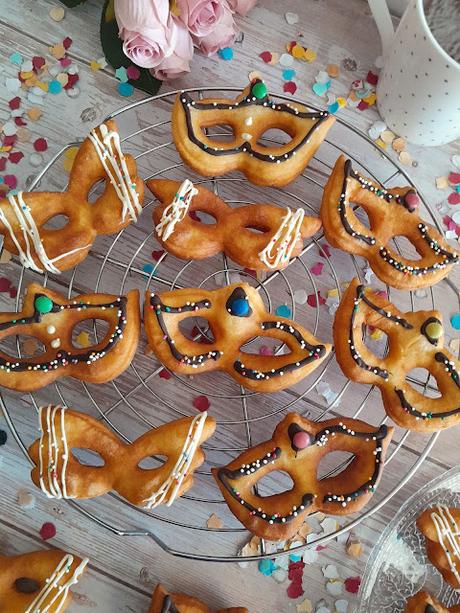 Máscaras fritas de Carnaval Máscaras fritas de Carnaval