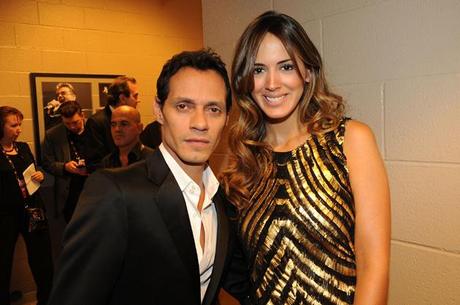Marc Anthony junto a su novia, la venezolana Shannon de Lima